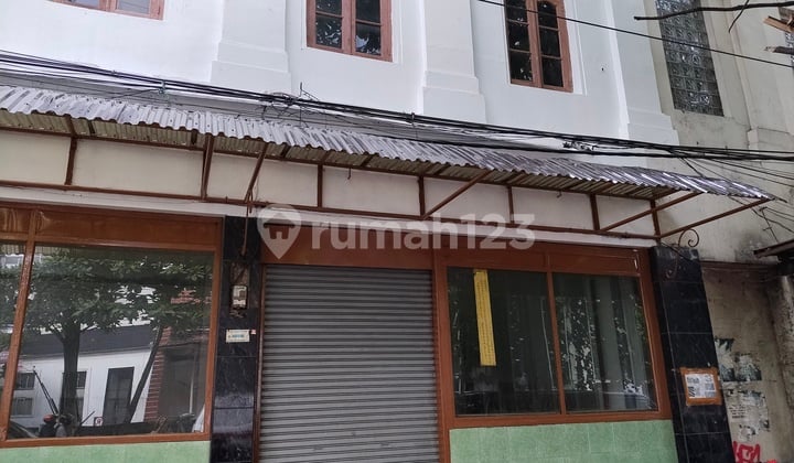 Disewakan Ruang Usaha 2 Lantai Jl. Kebonjati Dekat Rs Santosa