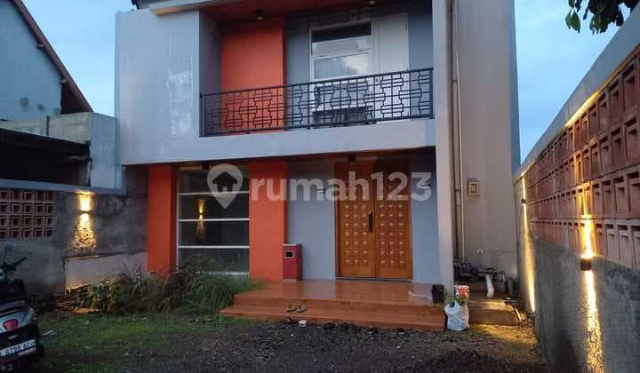 Rumah 3 Lantai di Sayap Jalan Setiabudi