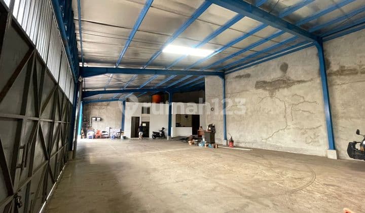 Good Warehouse on Jl. Suyudi