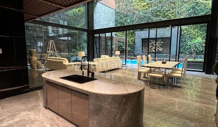 FOR SALE Super luxury house in PIK Brand new building Land 20x30m 4 floors with elevator