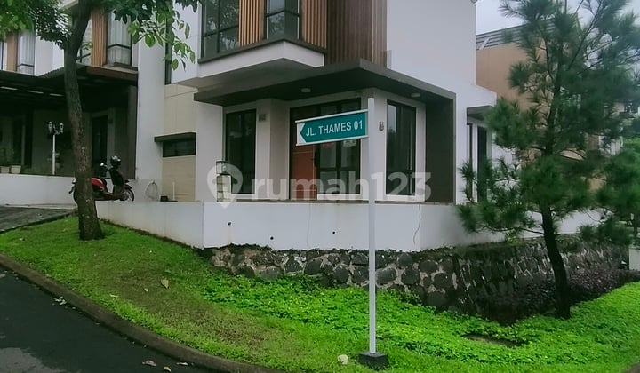 Rumah Cantik Siap Huni Posisi Hook Sentul Bogor