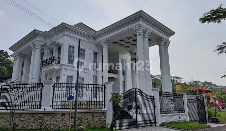 Rumah Megah Posisi Hook View Area Hijau Gunung Sentul City