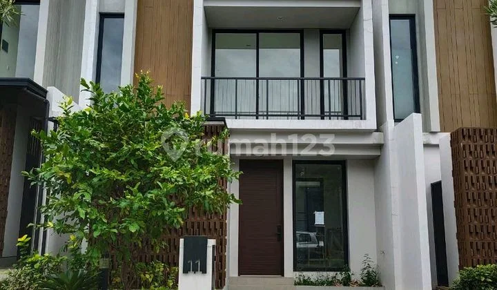 Fully Renovated New House in Mahogani Summarecon Bogor Fully Renovated New House in Mahogani Summarecon Bogor