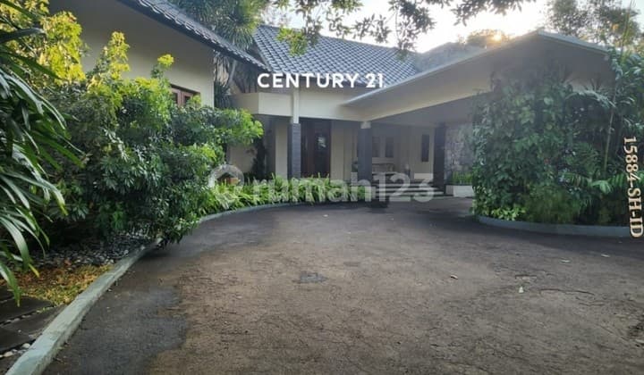 Dijual atau Disewakan Rumah Asri dengan Tanah Luas di Cilandak