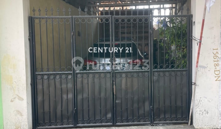 Dijual Rumah Strategis Dekat ke Mall Gancit Pim Senayan