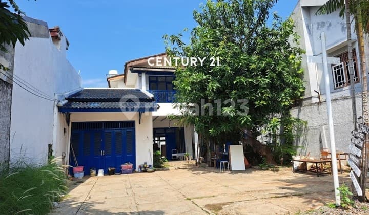 Dijual Rumah Luas Ada Kolam Renang di Andara Cinere