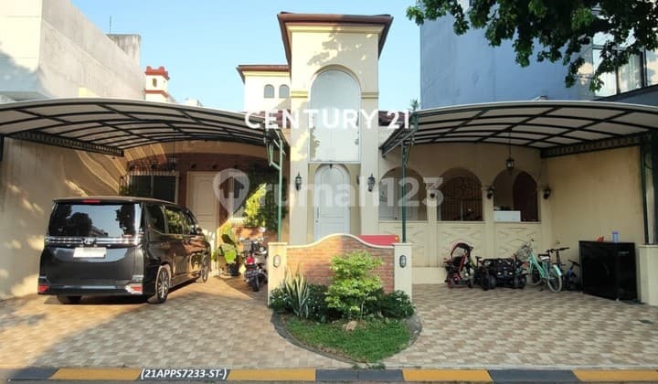 Dijual Rumah Hommy Dilengkapi Kolam Renang Dalam Cluster