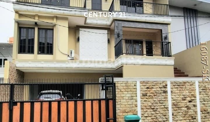 Dijual Rumah Siap Huni di Komplek Meruya Selatan Jakarta Barat