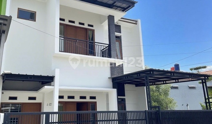 Dijual Rumah Cantik Siap Huni Lokasi Bagus Dalam Komplek Buah Batu Bandung