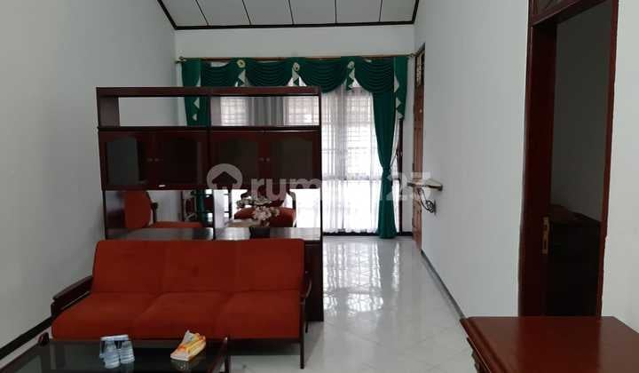 Disewakan Rumah Luas Siap Huni Lokasi Bagus Pasteur Kota Bandung