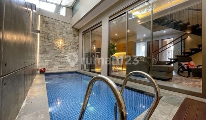 Dijual Rumah Terbaik Full Furnished Dengan Kolam Renang Cigadung Bandung