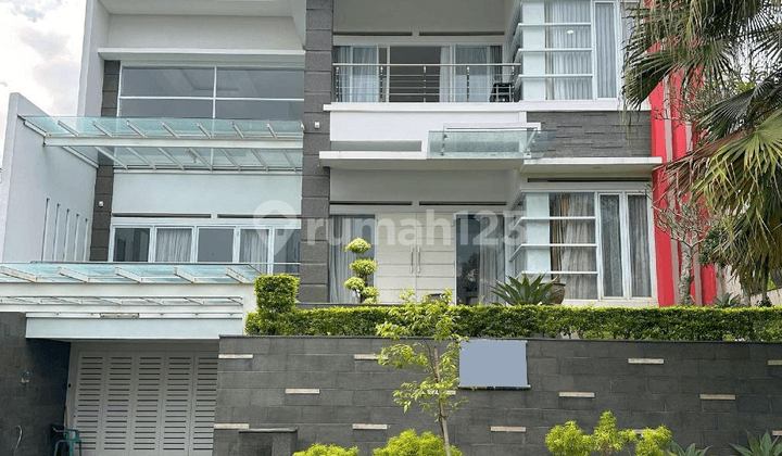 Dijual Rumah Cantik View Mantap Lokasi Menarik Dago Resort Bandung