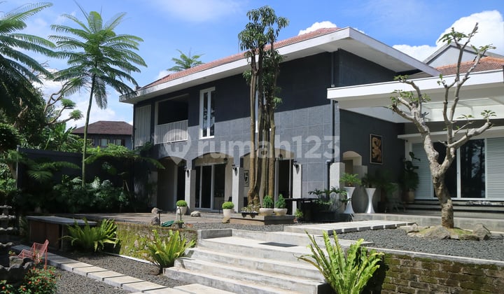 Dijual Rumah Cantik Estetik Siap Huni Lokasi Bagus Setiabudi Bandung