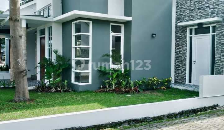 Modern Minimalist Ready-to-Occupy House for Sale in Buah Batu Complex, Bandung