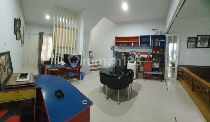 Dijual Rumah Mewah Dua Lantai di Green Orchid Dekat Suhat dan UB
