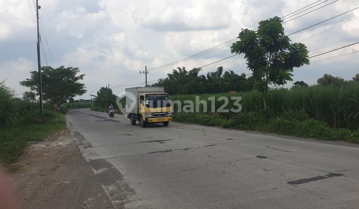 Mojokerto Luas 8.369 M2 Poros Jalan Di Kecamatan Puri. Mojokerto