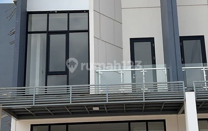 Disewa Ruko New East 3 Lantai Strategis Siap Pakai Harga Super Terjangkau, Cakung, Jakarta Timur, 028