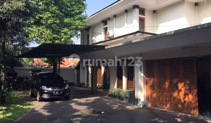 Old and Affordable House in Pejaten, South Jakarta
