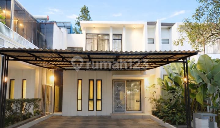 Dijual Rumah Foresta BSD Siap Huni 8X18 2 Lantai Hadap Selatan