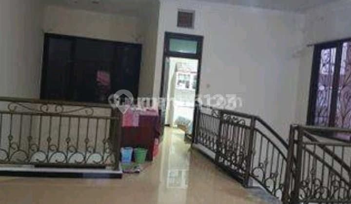 Comfortable Hook House in Darmo Permai Selatan Surabaya Suk.a002