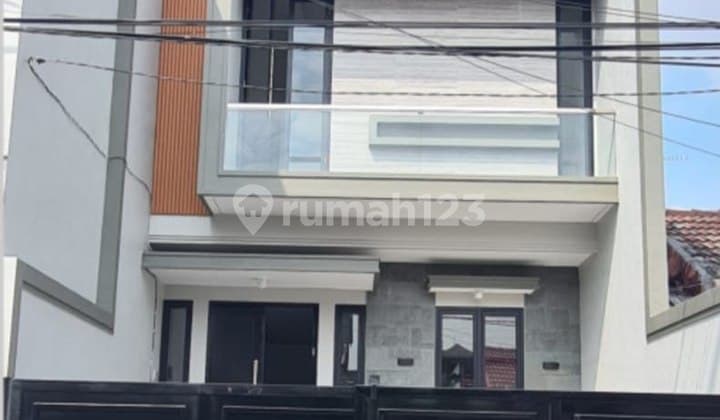Rumah Modern Nginden Intan Timur Surabaya Siap Huni Sam.a260025
