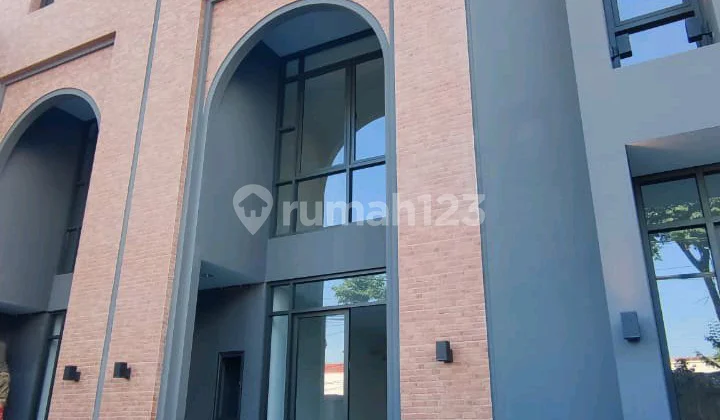 Suitable for Business 2-Story Shophouse in Rungkut Asri Surabaya Aud.a067