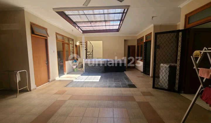 Lokasi Tengah Kota Rumah Murah di Ngagel Jaya Selatan Ric.a025