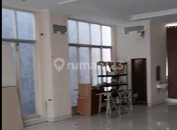 Ready-to-Use Building in Ngagel Jaya Surabaya Cheap Ron.a3087