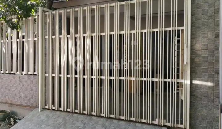 For Sale House in Kalikepiting Bhaskara, Tambaksari, Surabaya, Ron.a650