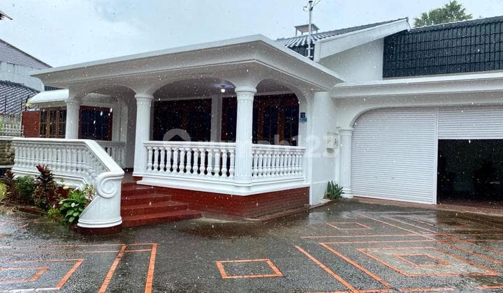 Cocok untuk kantor! Rumah di Setra Indah. 10 Menit ke Tol Pasteur