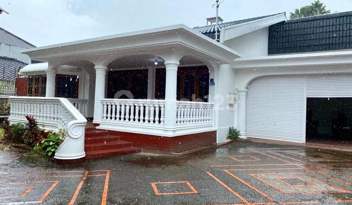 Cocok untuk kantor! Rumah di Setra Indah. 10 Menit ke Tol Pasteur
