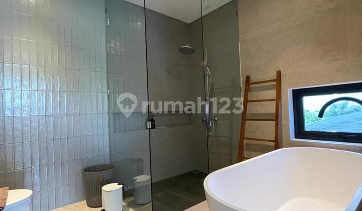 Rumah Mewah Baru di Kawasan Prestisius Dago - Fully Furnished