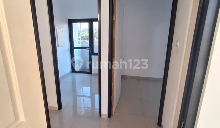 Rumah 2 Lantai dekat Tol Seroja - Siap Huni