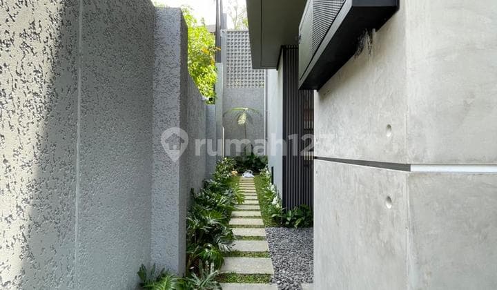 Rumah Mewah Baru di Kawasan Prestisius Dago - Fully Furnished