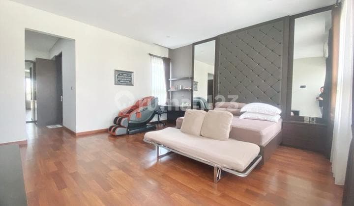 Hunian Nyaman dekat Mall PVJ Kota Bandung - Private Pool, Modern & Strategis