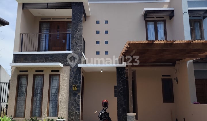 Rumah di Kawasan Asri Dago - Siap Huni