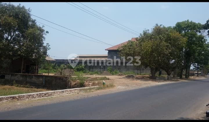 Tanah darat lokasi pinggir jalan cocok untuk Gudang, spbu dan usaha