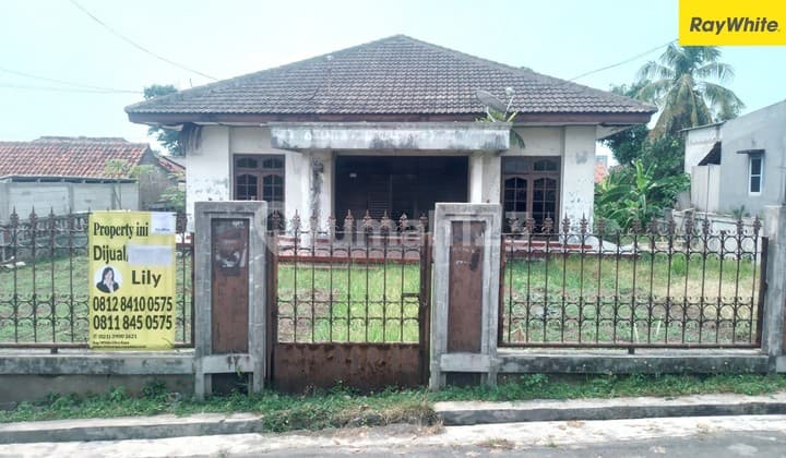 Dijual Cepat Rumah dengan Halaman yang Luas di Kp Kawidaran