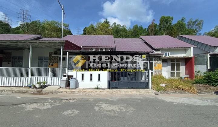 Quick Sale - 1.5-Story Ready-to-Occupy House (East-Facing) Osella Residence - Batam Centre