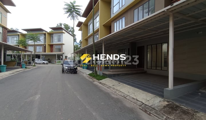 Fast Sale 3-Storey House at Icon Central - Batam Centre Near K.square Mall