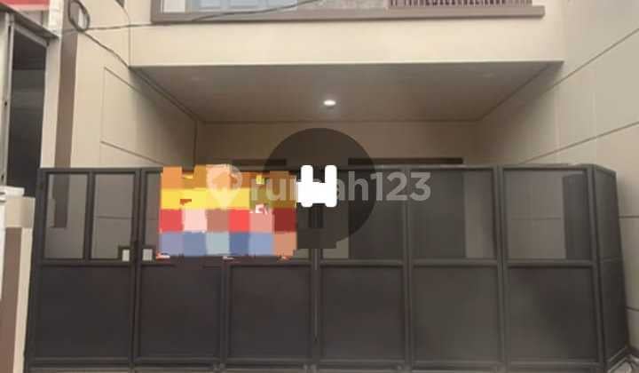 Dijual Rumah Baru Modern Strategis Siap Huni di Rawamangun