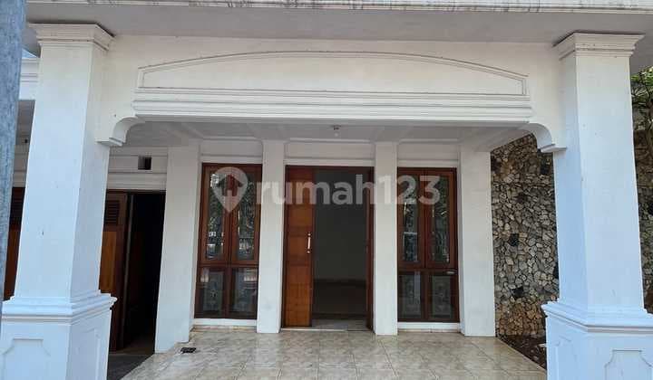 For Sale Spacious Strategic Ready-to-Live House in Cempaka Putih