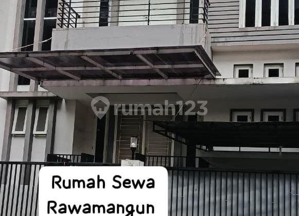 Disewakan Rumah Hook Strategis Siap Huni di Rawamangun