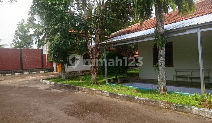 Rumah dengan Pekarangan Luas dan Kolam Ikan di Kabupaten Ciamis Jawa Barat. Selangkah ke Pusat Kota Ciamis.