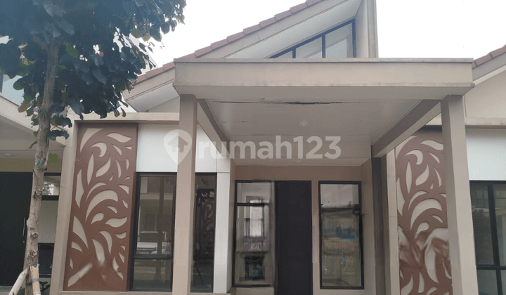 Rumah di Podomoro Golf View, Jual Cepat bisa Nego