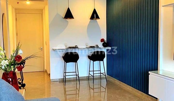 Apartemen Izzara 1 Bed Lantai Tinggi Menit Toll Jor Dan Desari Di Tb Simatupang, Jakarta Selatan