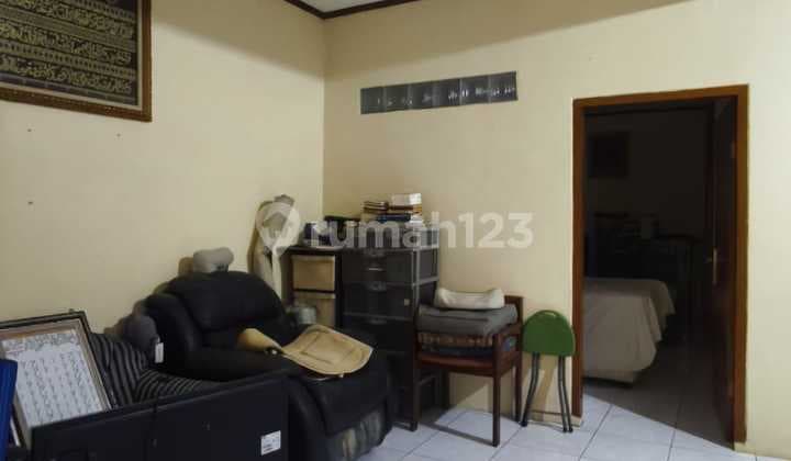 Rumah Bagus Semi Furnished SHM Prapanca, Jakarta Selatan