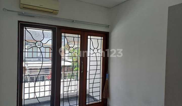 Disewa Rumah di Emerald Sektor 9 Bintaro