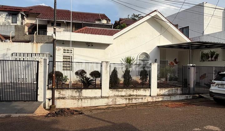 Dijual Rumah Bagus Jl. Merpati Sektor 1 Jakarta Selatan