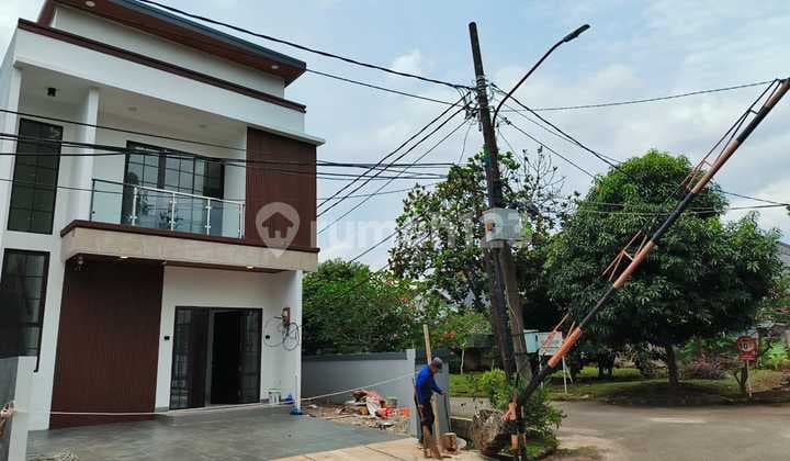 Dijual Rumah Brand New Turun Harga di Graha Raya